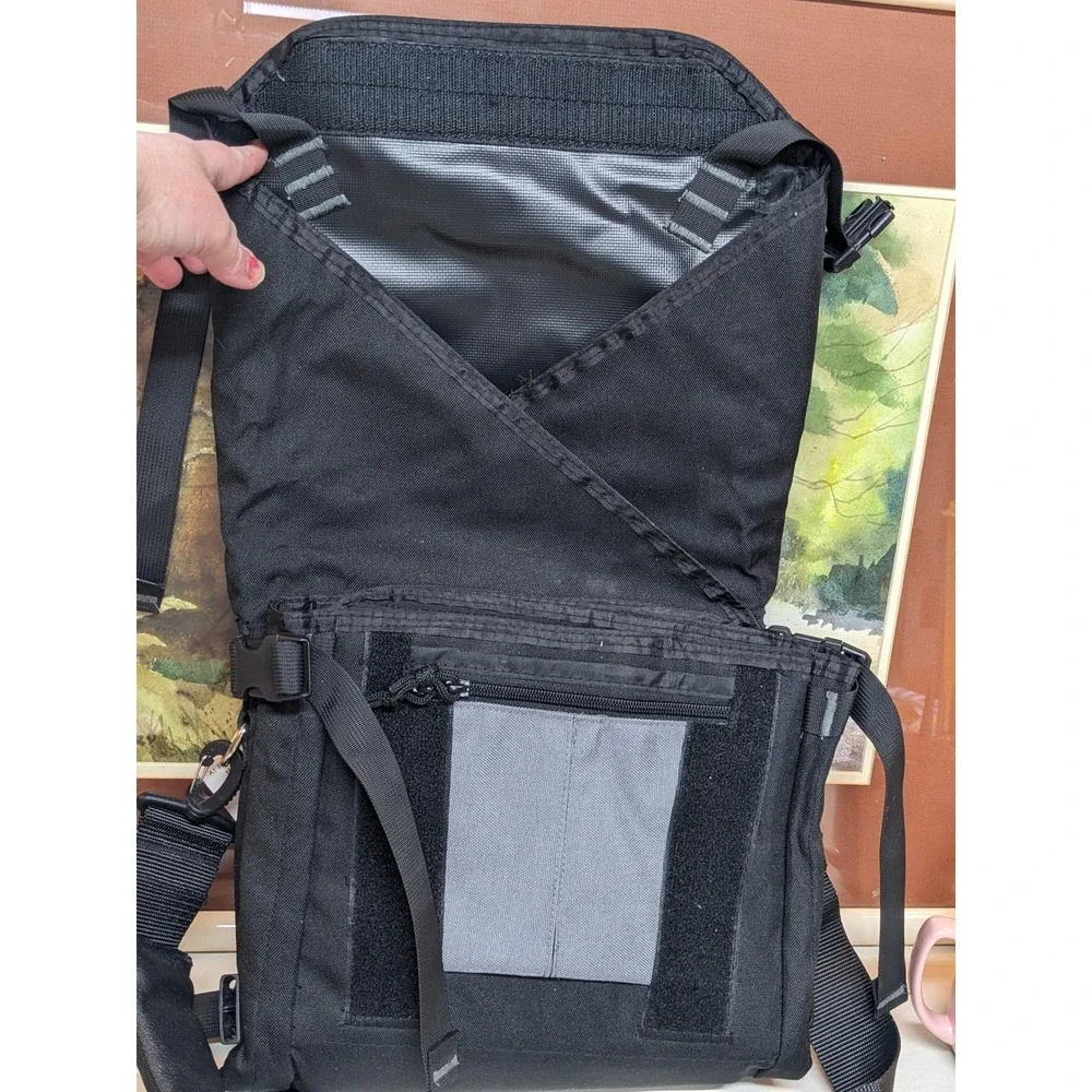 Fatsak Original Messenger‎ Bag Black 1000D Nylon Adjustable Laptop 17